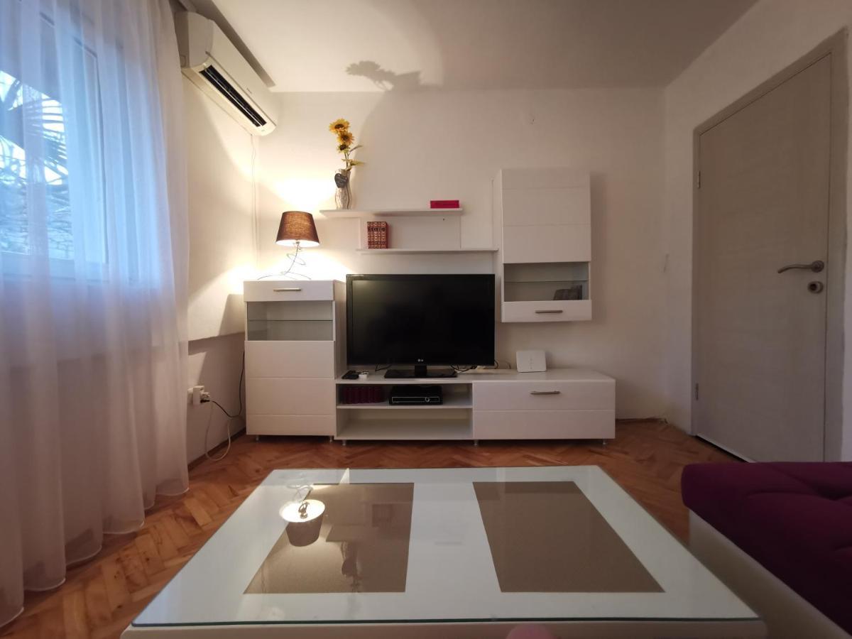 Art Apartment ポドゴリツァ エクステリア 写真